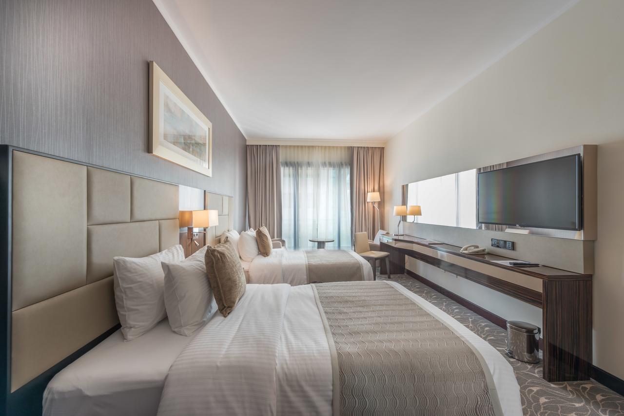 Hawthorn Extended Stay By Wyndham Abu Dhabi City Center Room photo